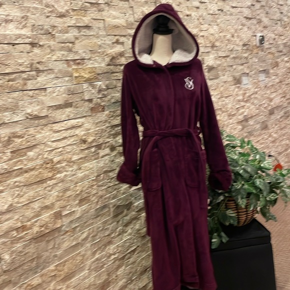 Victoria's Secret Other - Victorias Secret Medium fleece lined plum color warm fleecy robe.